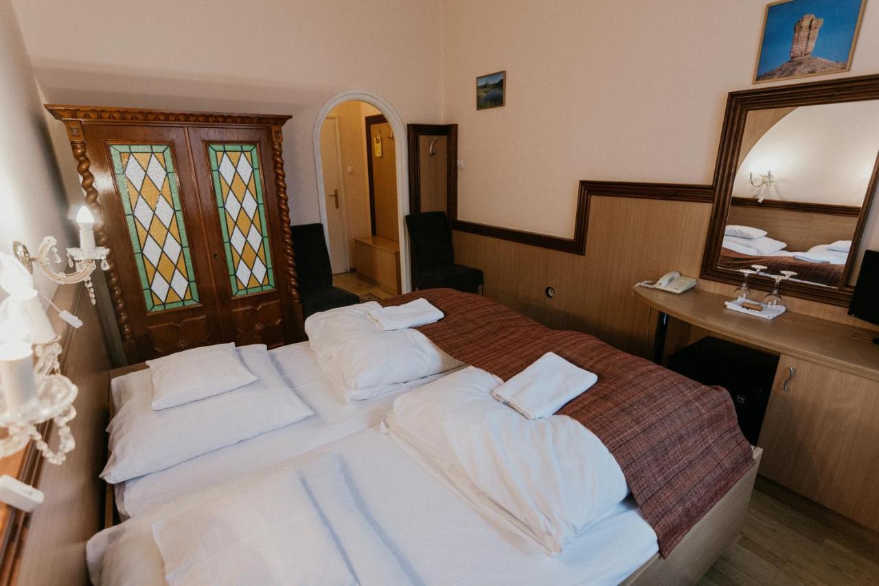 Tisza Hotel Szeged Kültér fotó